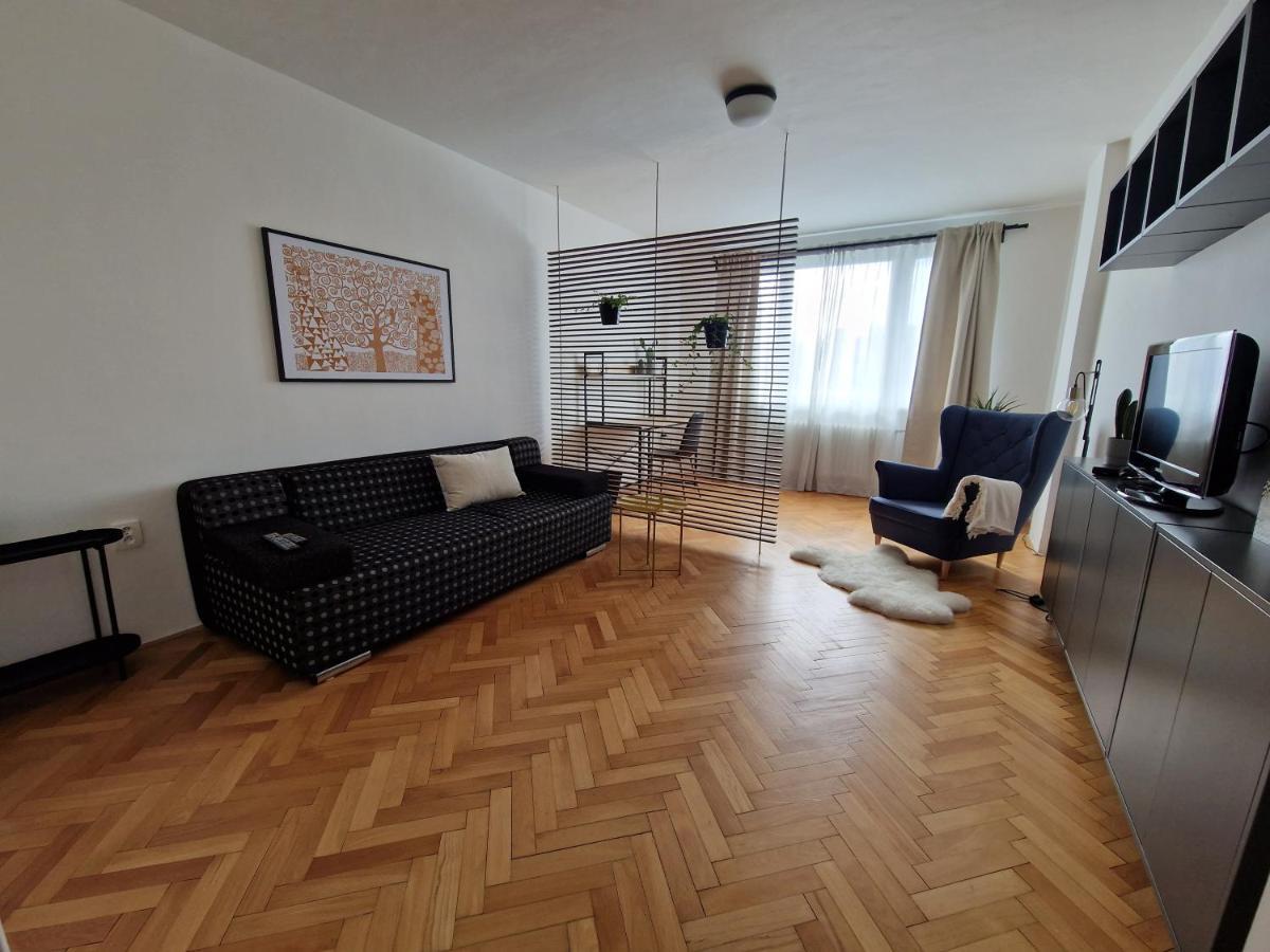 Pelclova Apartment Ostrava Luaran gambar